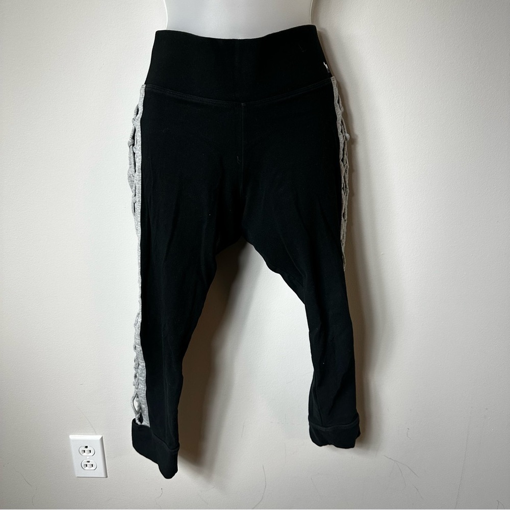 PINK Black Yoga Pants in Size Large
